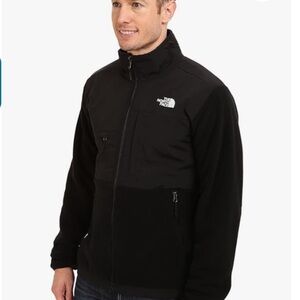 The North Face Men’s S Black Denali Polartec Fleece Jacket Size M